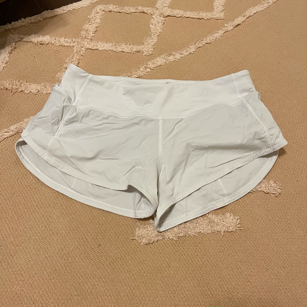 Lululemon Mid Rise Speed Up 2.5”